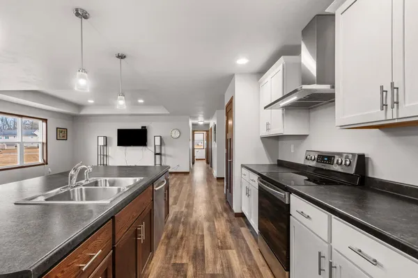 $524,900 | 2348 Wild Oak Drive, Manitowoc, WI 54220