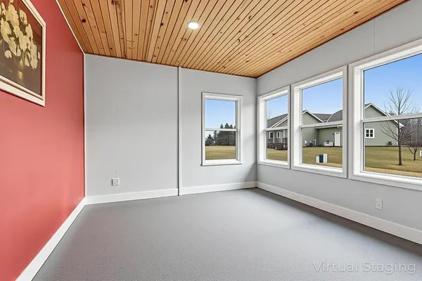 $524,900 | 2348 Wild Oak Drive, Manitowoc, WI 54220