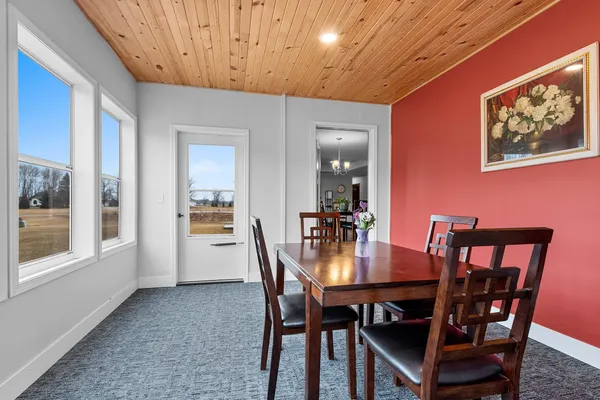 $524,900 | 2348 Wild Oak Drive, Manitowoc, WI 54220