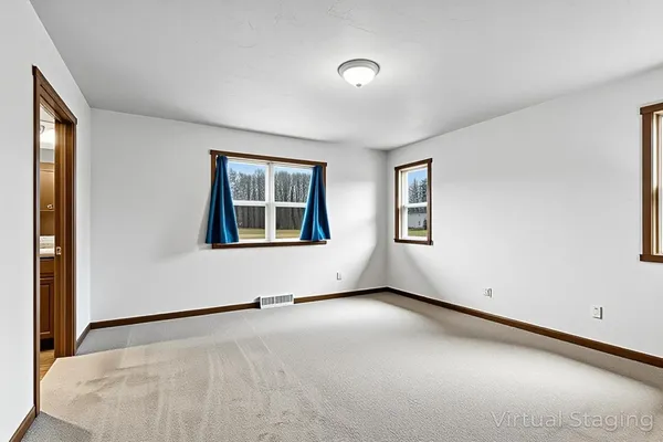 $524,900 | 2348 Wild Oak Drive, Manitowoc, WI 54220