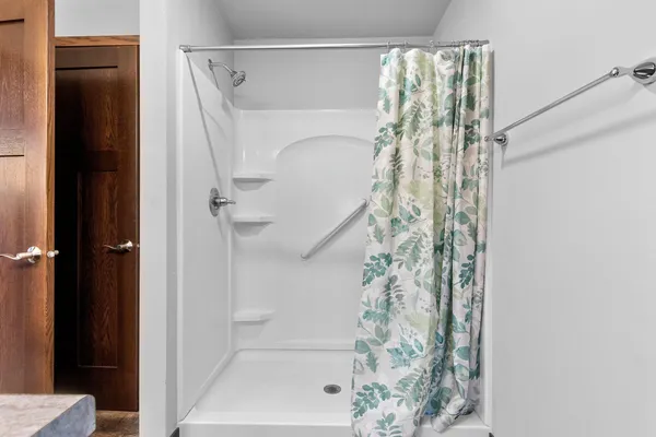 $524,900 | 2348 Wild Oak Drive, Manitowoc, WI 54220