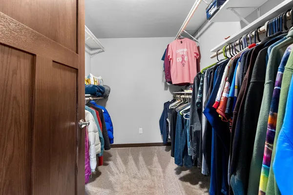 $524,900 | 2348 Wild Oak Drive, Manitowoc, WI 54220