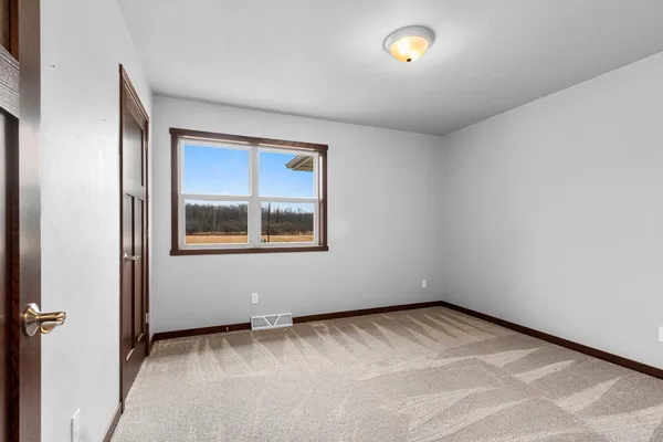 $524,900 | 2348 Wild Oak Drive, Manitowoc, WI 54220