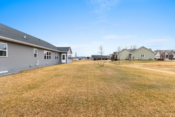 $524,900 | 2348 Wild Oak Drive, Manitowoc, WI 54220