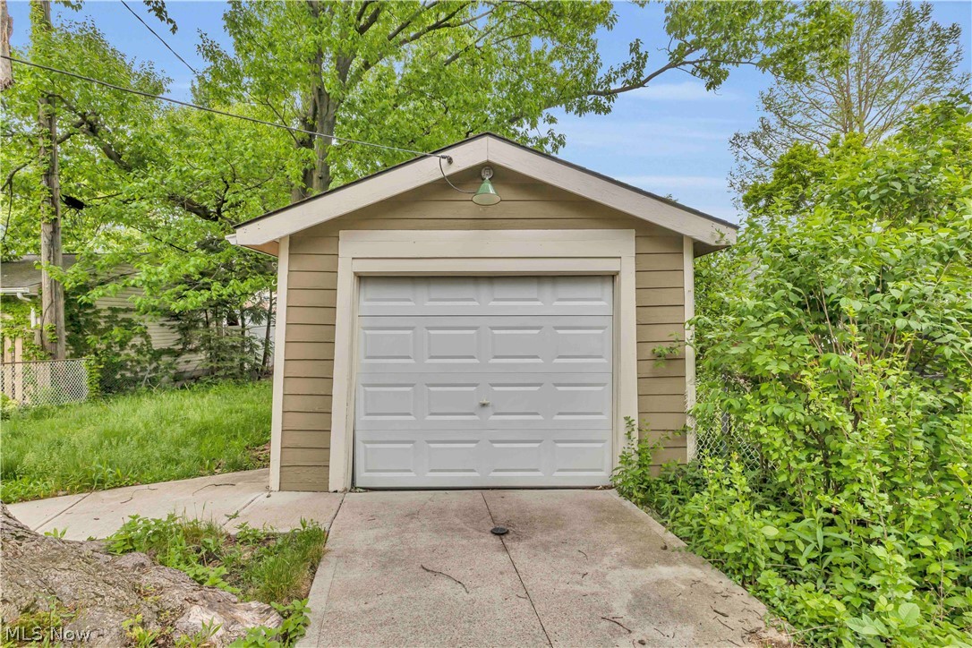 3177 Warren Road Cleveland, OH 44111 - Photo 33 of 38