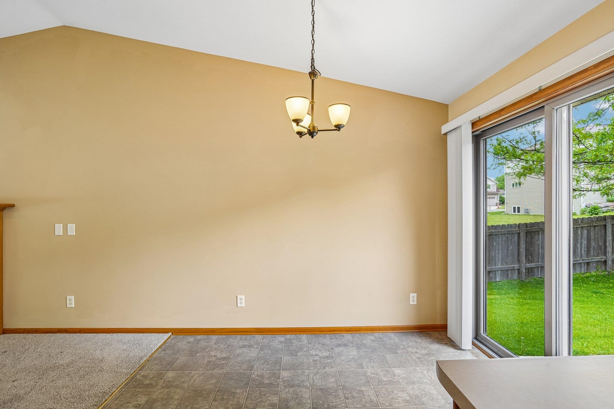 7526 Crawling Stone Road Madison, WI 53719 - Photo 11 of 44