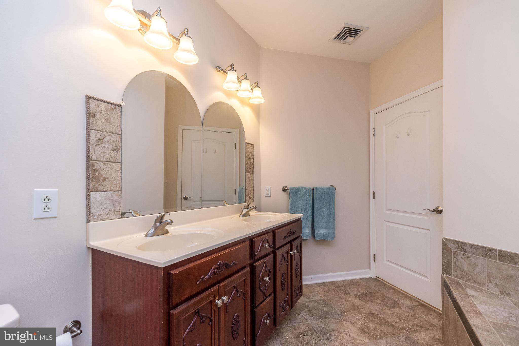 207 Carson Terrace Huntingdon Valley, PA 19006 - Photo 27 of 50