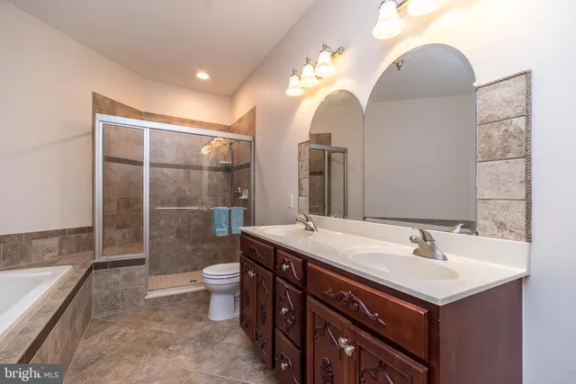 $355,000 | 207 Carson Terrace, Huntingdon Valley, PA 19006