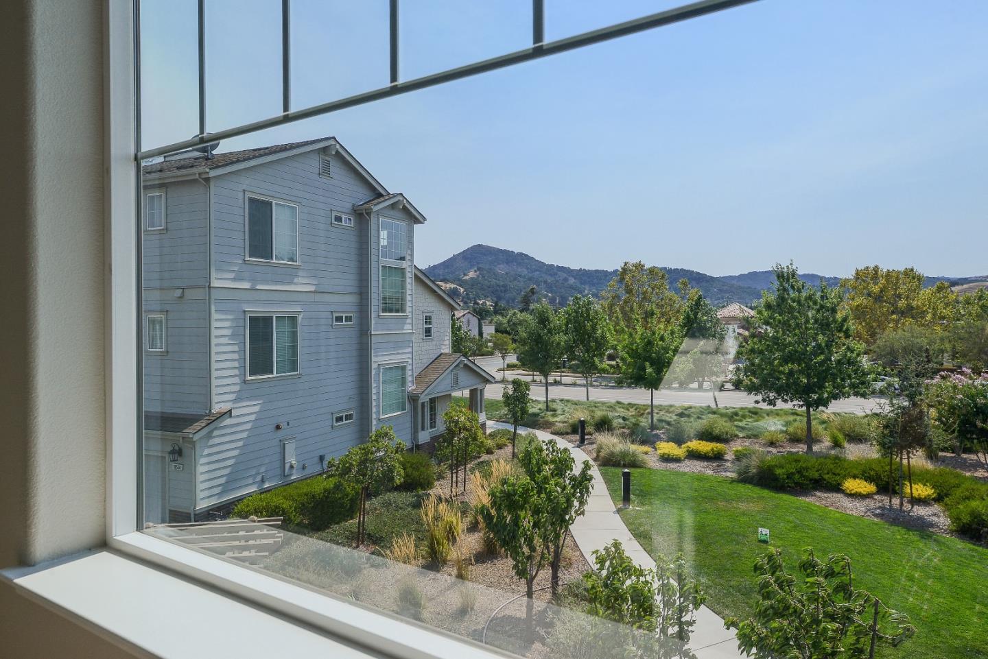 102 Cochrane Road Morgan Hill, CA 95037 - Photo 21 of 26 Gallery Image 21
