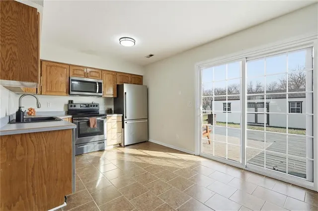 $225,000 | 1203 Southeast 125th Road, Knob Noster, MO 65336