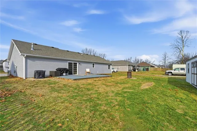 $225,000 | 1203 Southeast 125th Road, Knob Noster, MO 65336