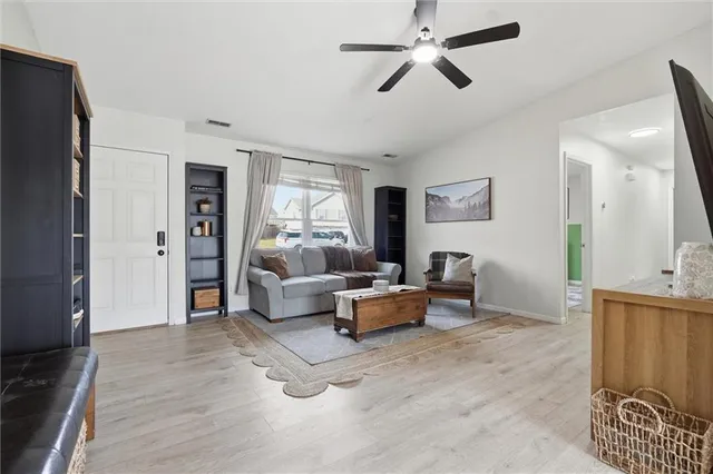 $225,000 | 1203 Southeast 125th Road, Knob Noster, MO 65336