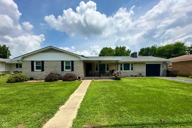 $275,000 | 89 South 2nd Street, Martinsville, IN 46151