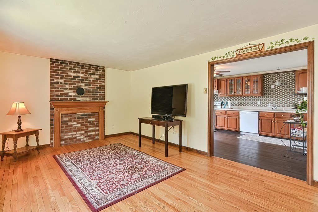 120 Cowell Road, Unit 120 Wrentham, MA 02093 - Photo 10 of 25 Gallery Image 10