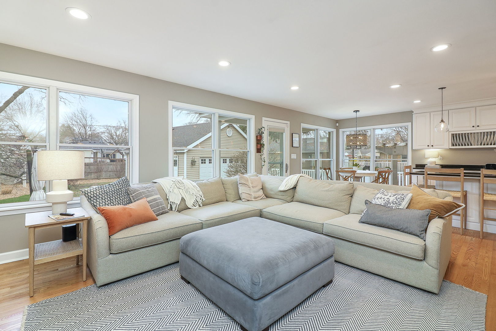 133 South Williston Street Wheaton, IL 60187 - Photo 11 of 43 a living room with furniture and a large window