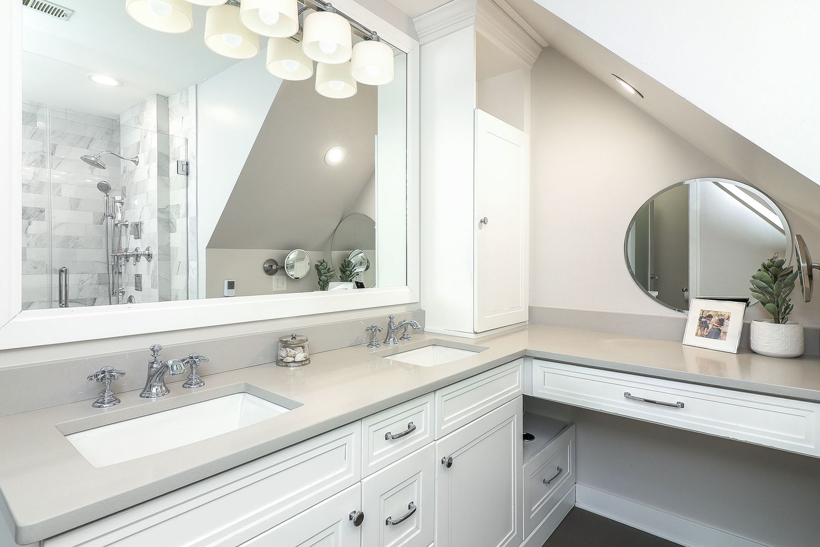 133 South Williston Street Wheaton, IL 60187 - Photo 21 of 43 a bathroom with a sink a large mirror and vanity