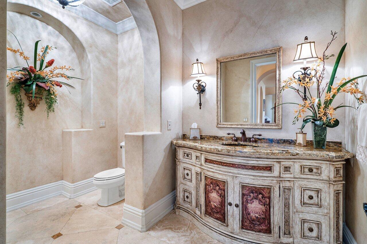 10730 Rio Hermoso Delray Beach, FL 33446 - Photo 23 of 61 Powder Room