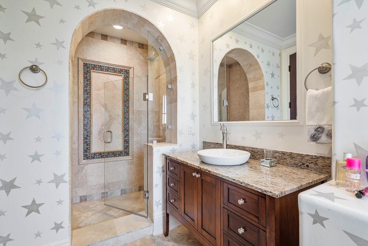 10730 Rio Hermoso Delray Beach, FL 33446 - Photo 47 of 61 Guest Bath - 2nd Floor South
