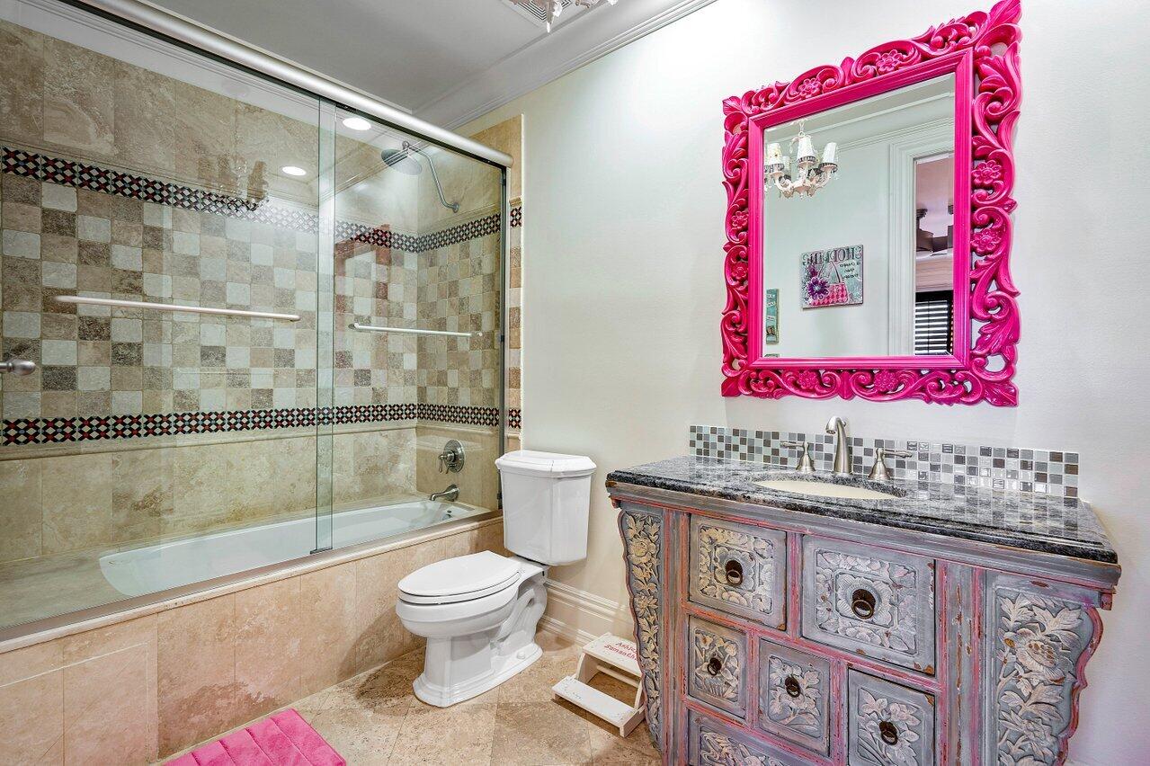10730 Rio Hermoso Delray Beach, FL 33446 - Photo 49 of 61 Guest Bath - 2nd Floor North 1