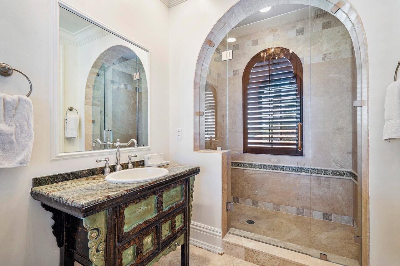 10730 Rio Hermoso Delray Beach, FL 33446 - Photo 51 of 61 Guest Bath - 2nd Floor North 2