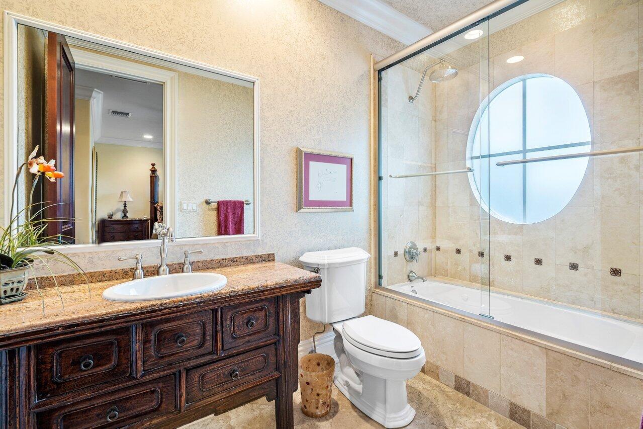 10730 Rio Hermoso Delray Beach, FL 33446 - Photo 53 of 61 Guest Bath - 2nd Floor North 3