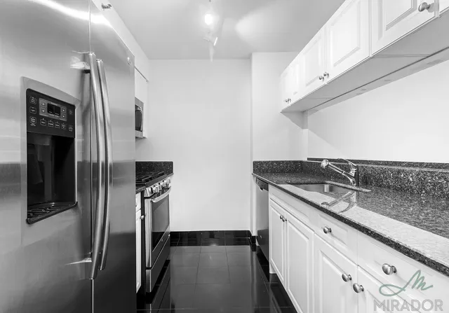 $5,800 | 60 West 23rd Street, Unit 616 | Flatiron