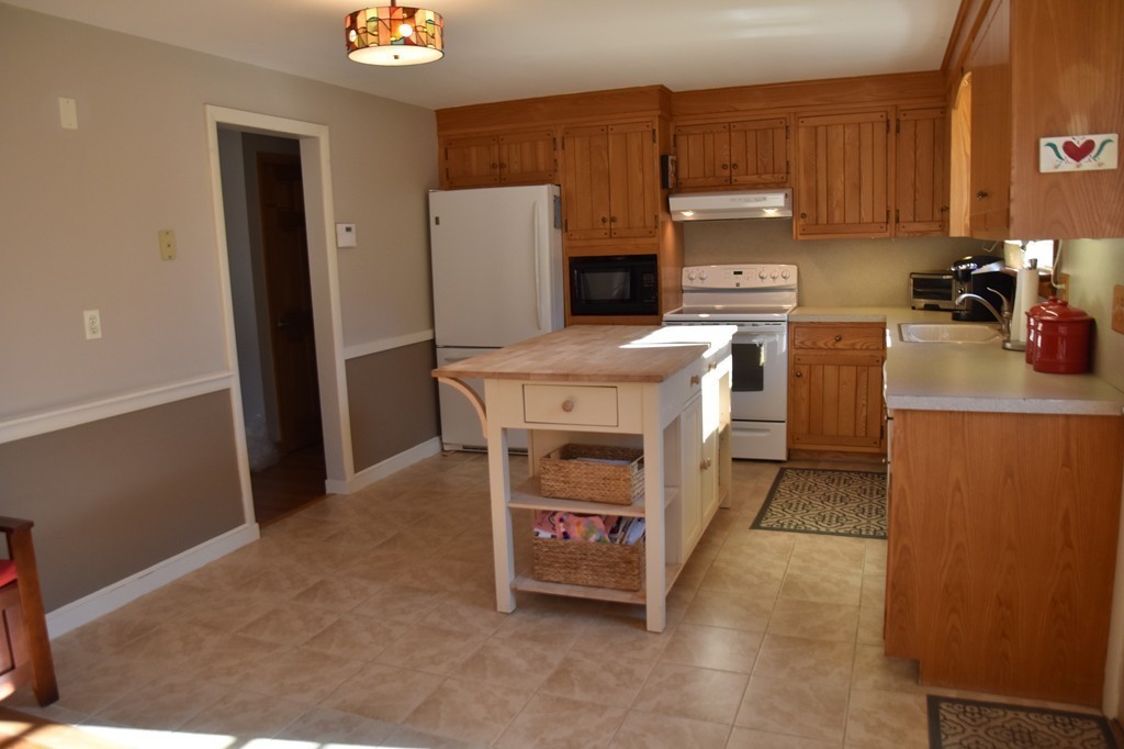 64 Page Road Bedford, MA 01730 - Photo 11 of 22 Gallery Image 11