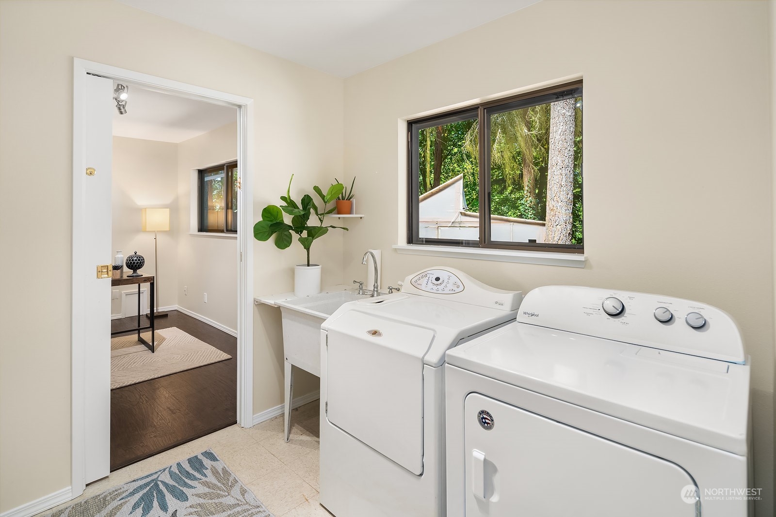 14012 Southeast 141st Street Renton, WA 98059 - Photo 11 of 27