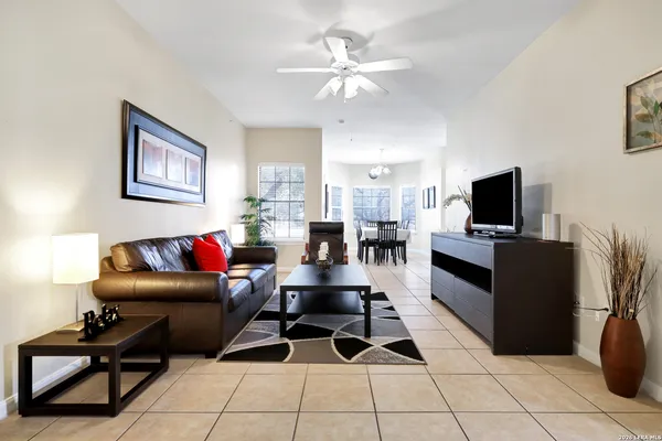 $1,800 | 6160 Eckhert Road, Unit 1721, San Antonio, TX 78240