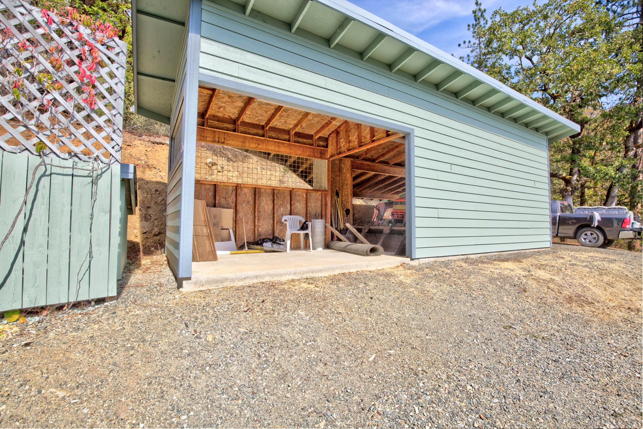 7312 North Applegate Road Grants Pass, OR 97527 - Photo 40 of 81 125A5842_3_4_5_6
