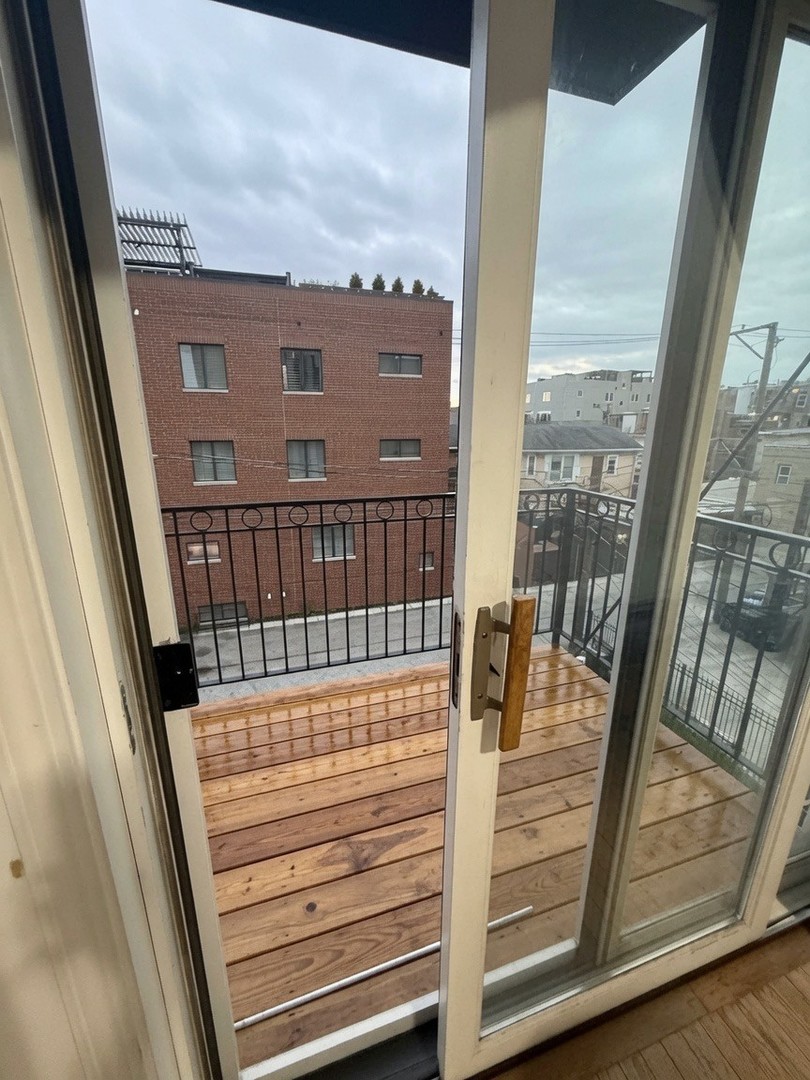 1133 West Taylor Street, Unit 3 Chicago, IL 60607 - Photo 7 of 13