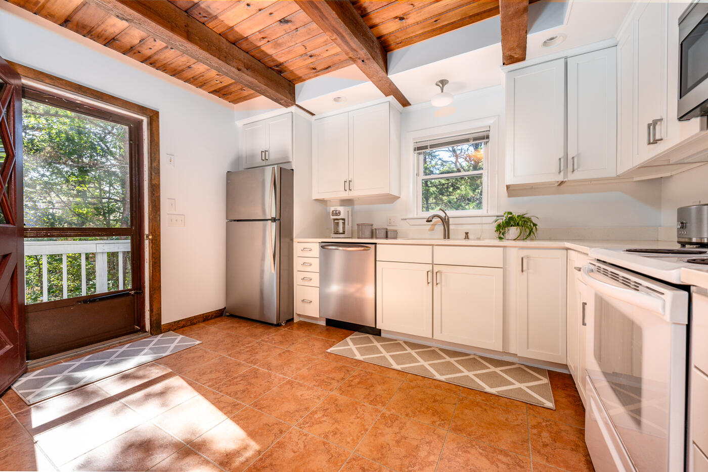 190 Lieutenant Island Road Wellfleet, MA 02667 - Photo 14 of 53 kitchen3