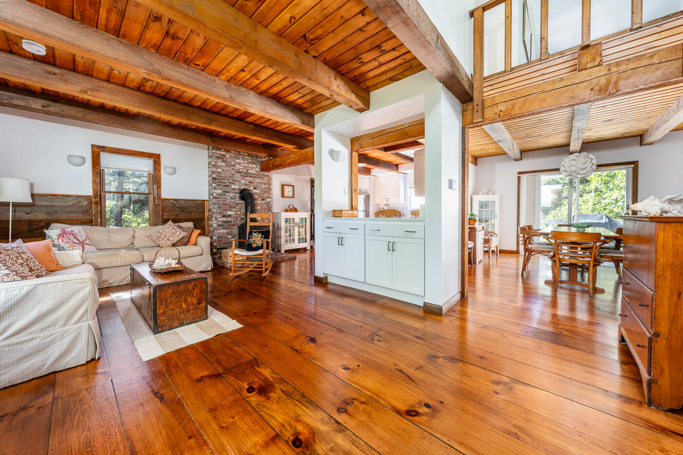 190 Lieutenant Island Road Wellfleet, MA 02667 - Photo 7 of 53 livroom5