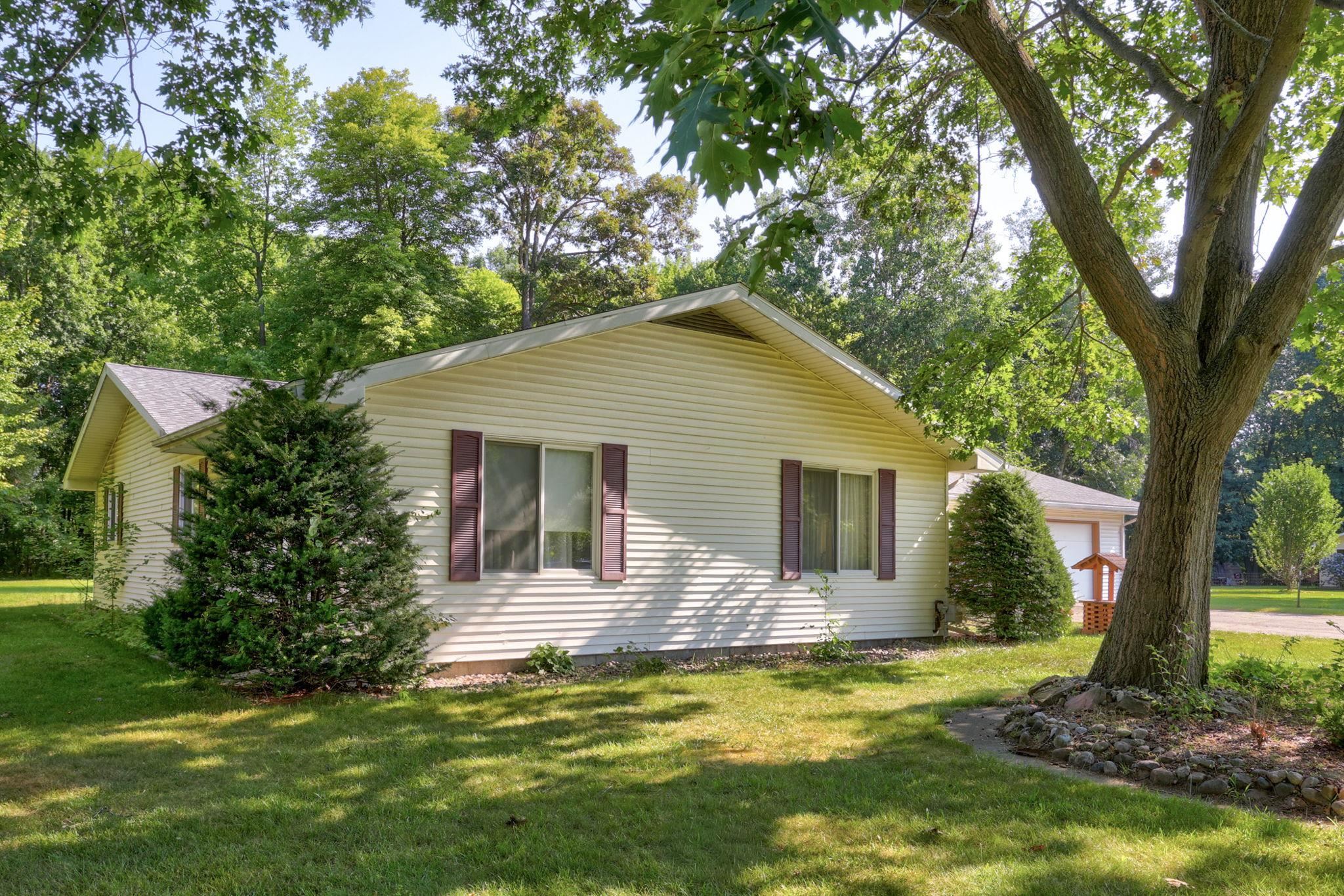 5745 Townline Road Birch Run, MI 48415 - Photo 4 of 26 Gallery Image 4