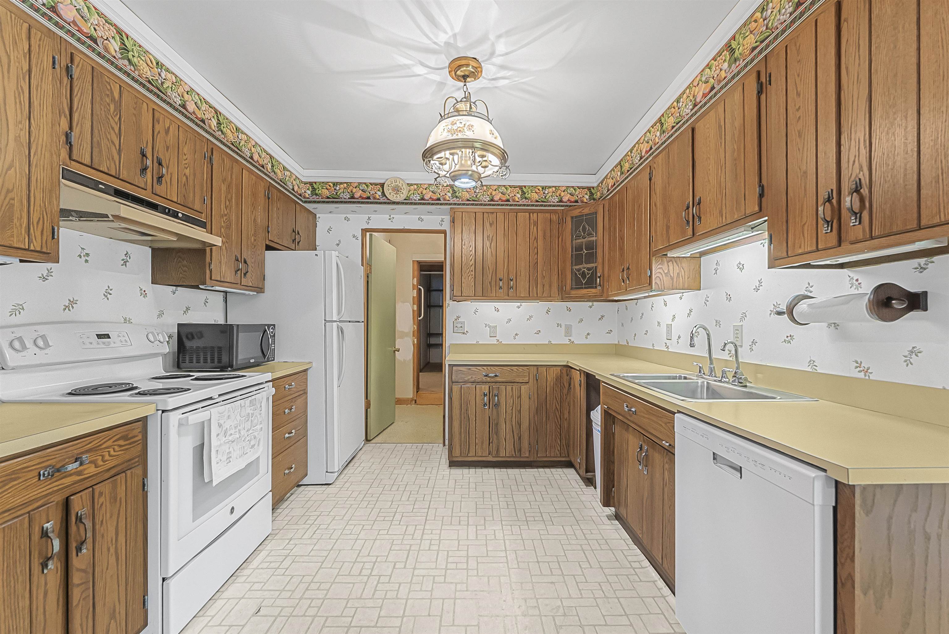 737 South Stony Point Road Suttons Bay, MI 49682 - Photo 15 of 40