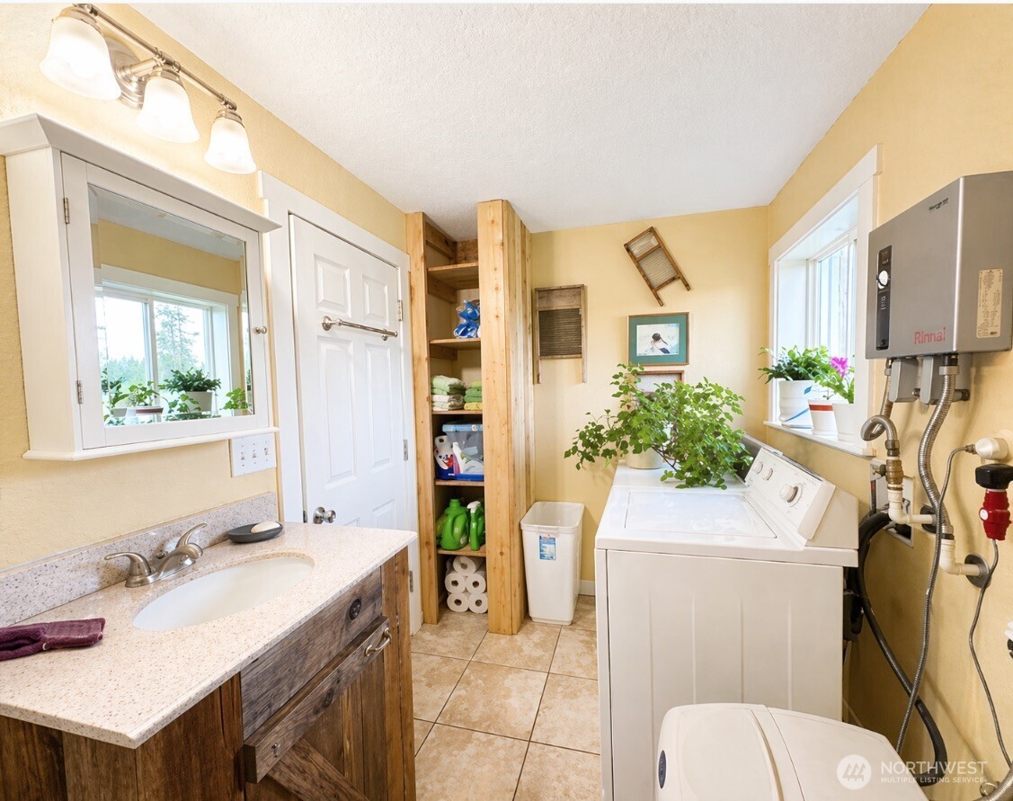 1239 Kewa-Meteor Road Inchelium, WA 99138 - Photo 11 of 26