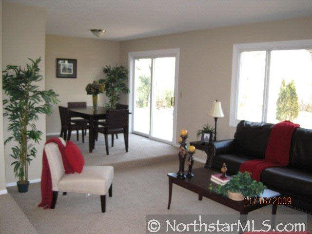 10317 Xylon Road South Bloomington, MN 55438 - Photo 5 of 8