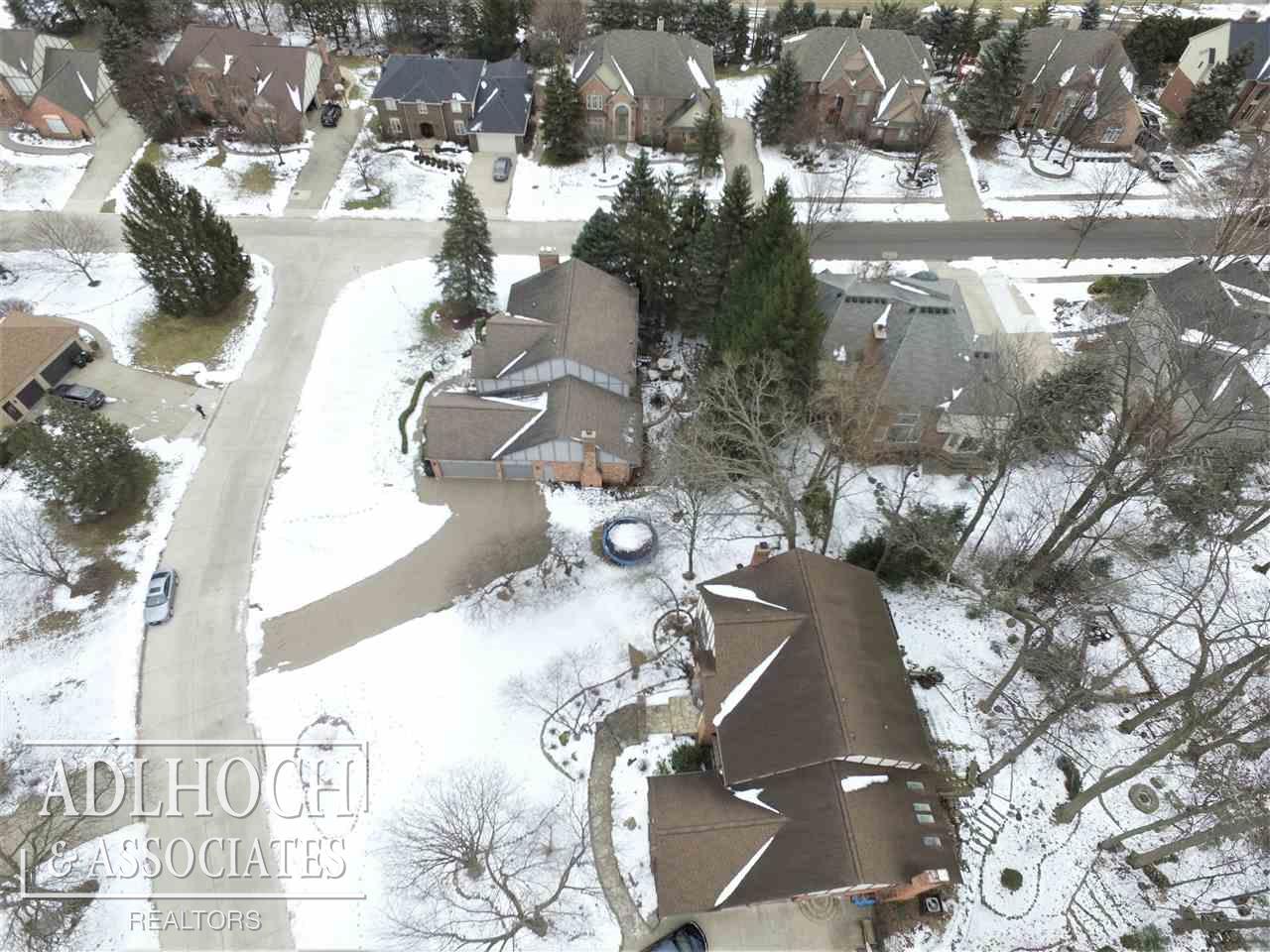 3035 Kenwood Drive Rochester, MI 48309 - Photo 29 of 30 50009100-28.JPG