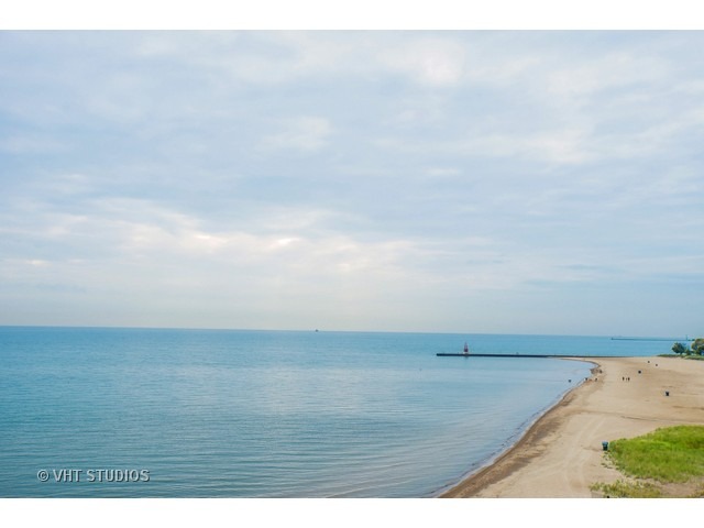 5901 North Sheridan Road, Unit 7C Chicago, IL 60660 - Photo 11 of 15