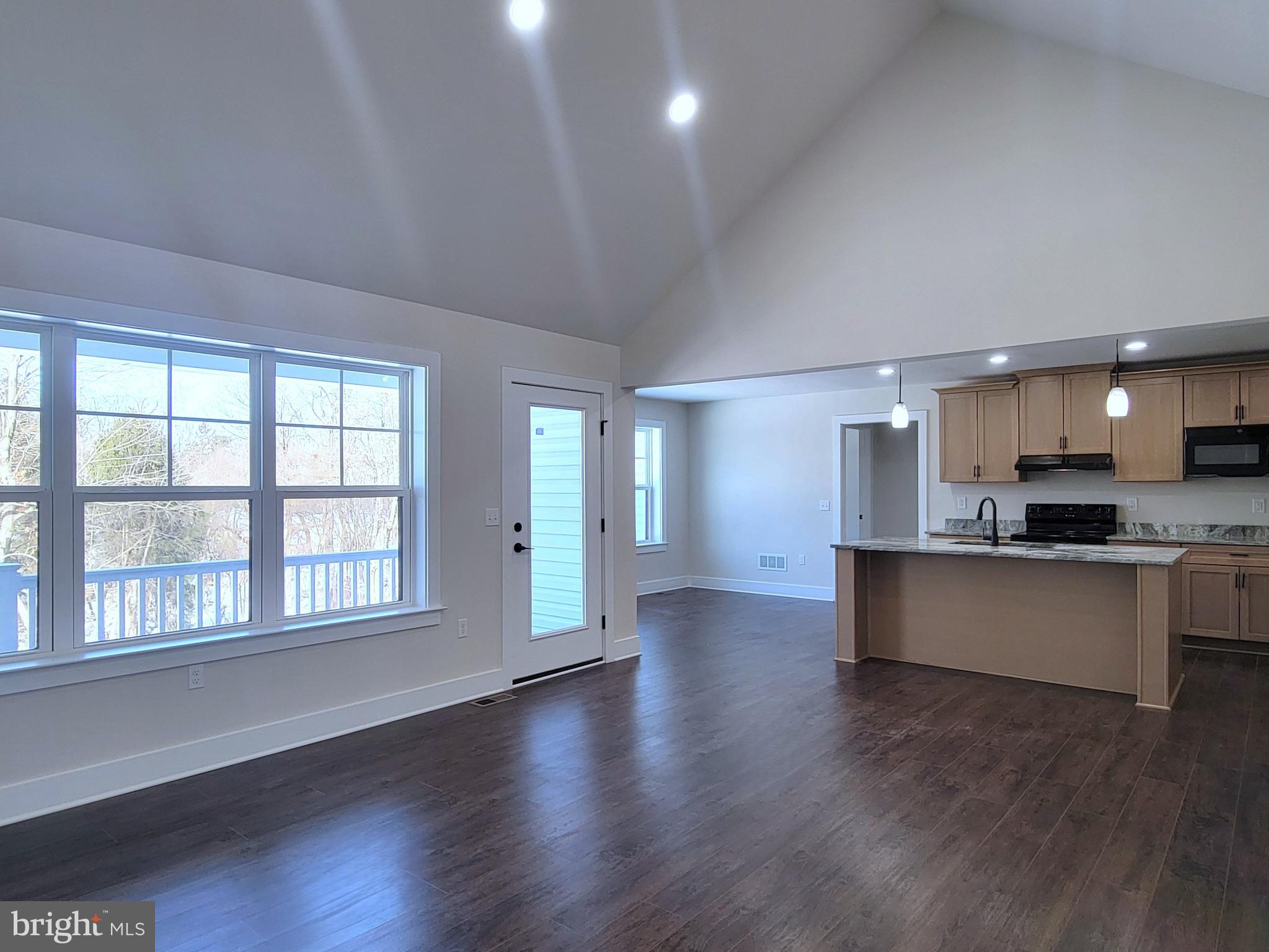 4092 Ridgeview Road Harrisburg, PA 17112 - Photo 4 of 33