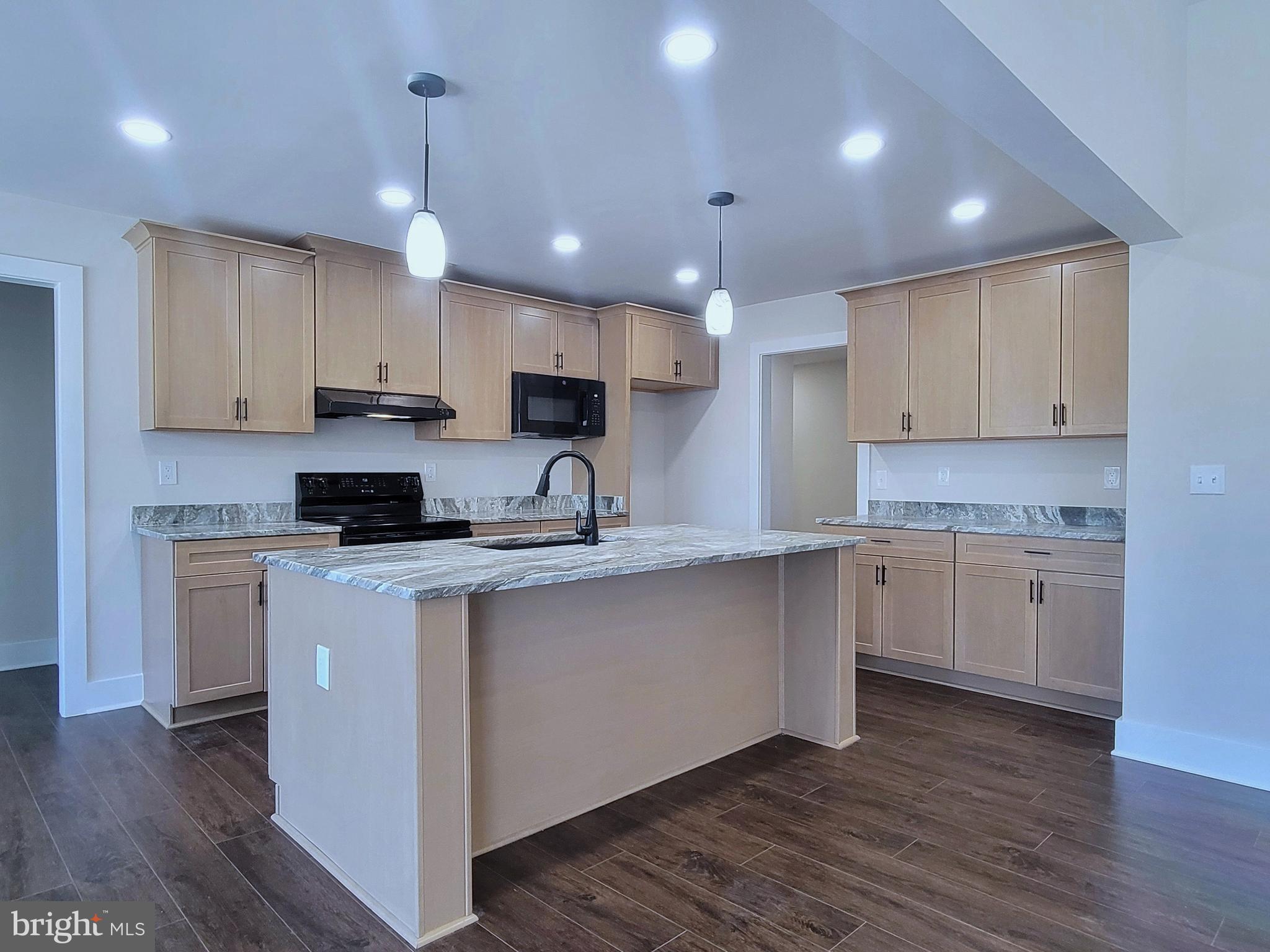 4092 Ridgeview Road Harrisburg, PA 17112 - Photo 5 of 33