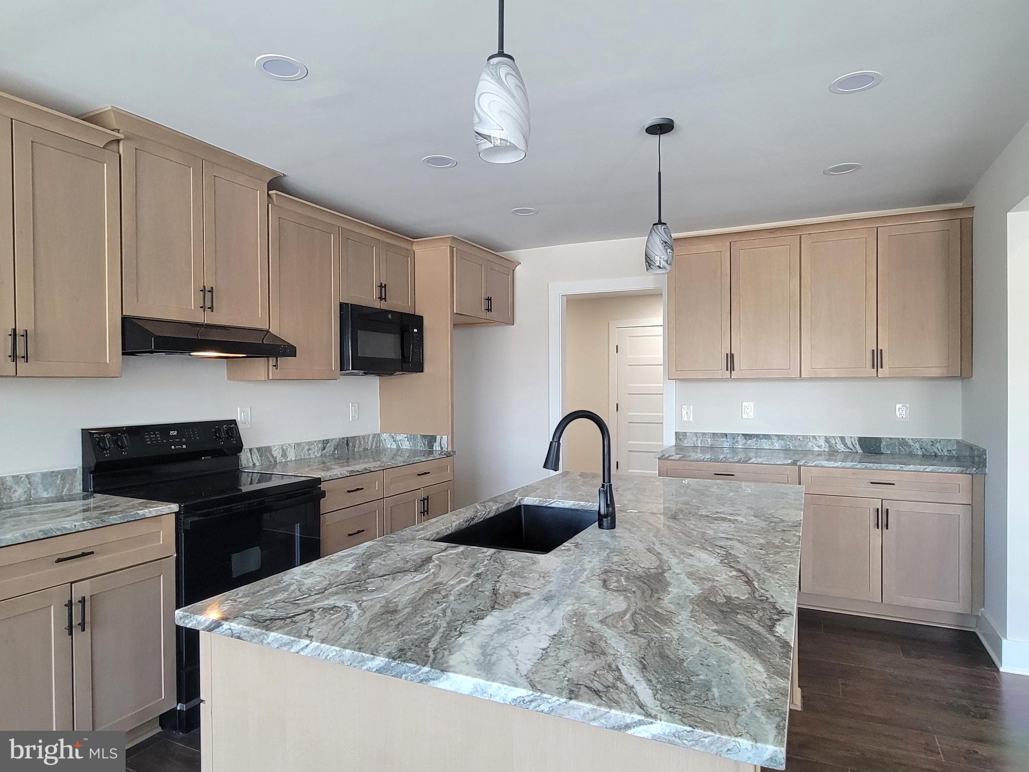 4092 Ridgeview Road Harrisburg, PA 17112 - Photo 8 of 33