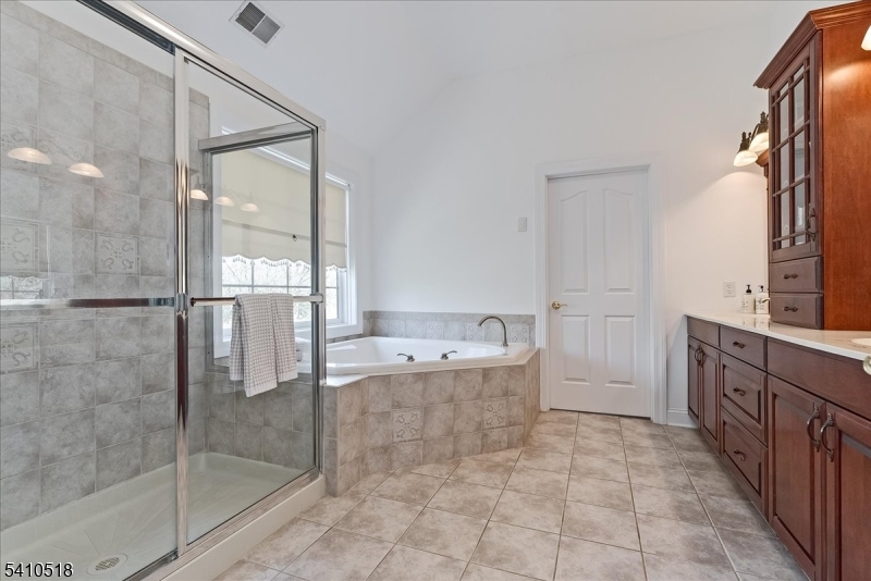 1 Brodziak Road Denville, NJ 07834 - Photo 17 of 42