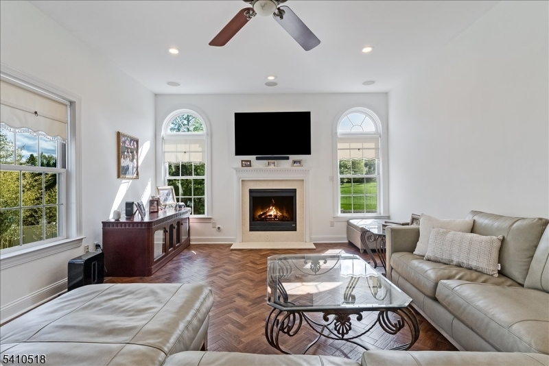 1 Brodziak Road Denville, NJ 07834 - Photo 8 of 42