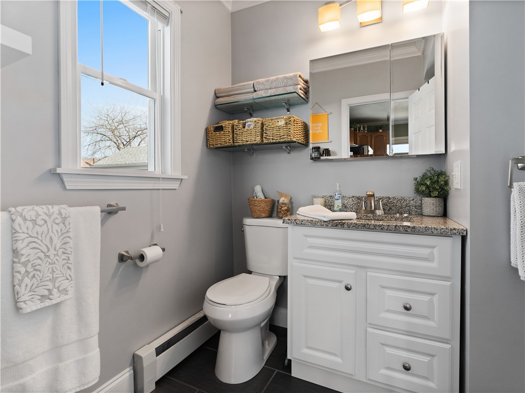 15 Hemalin Road Cranston, RI 02910 - Photo 13 of 34