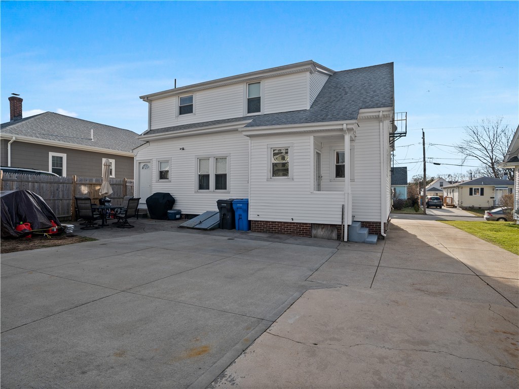 15 Hemalin Road Cranston, RI 02910 - Photo 28 of 34