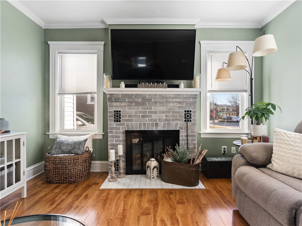 15 Hemalin Road Cranston, RI 02910 - Photo 7 of 34