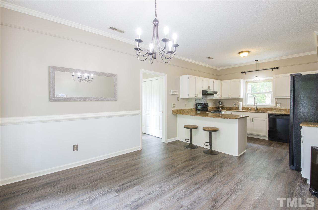 11904 North Exeter Way Raleigh, NC 27613 - Photo 5 of 19