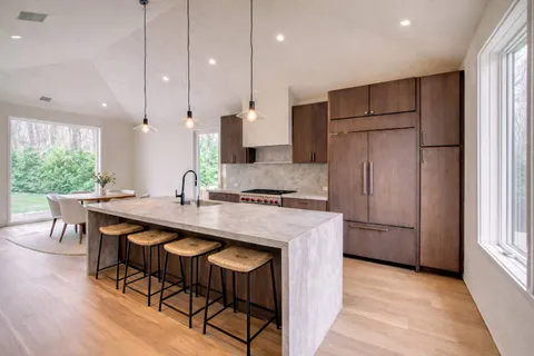 $3,495,000 | 6 Joseph Francis Boulevard, Sag Harbor, NY 11963