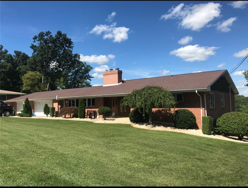 137 Woodridge Road Butler, PA 16001 - Photo 1 of 25 Gallery Image 1